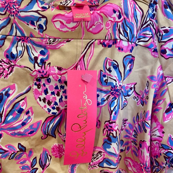 Lilly Pulitzer size 12 Torry Blouse Sand Bar, tropical with a twist - Picture 4 of 6